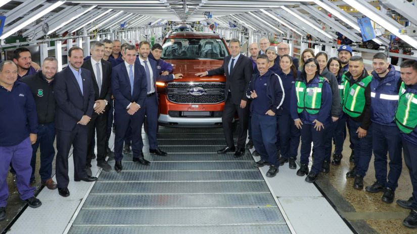 Ford inicia produção da nova Ranger 2024 na Argentina 
