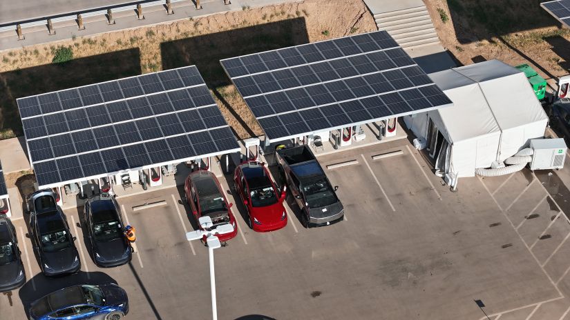 Tesla Cybertruck é flagrado antes do lançamento oficial