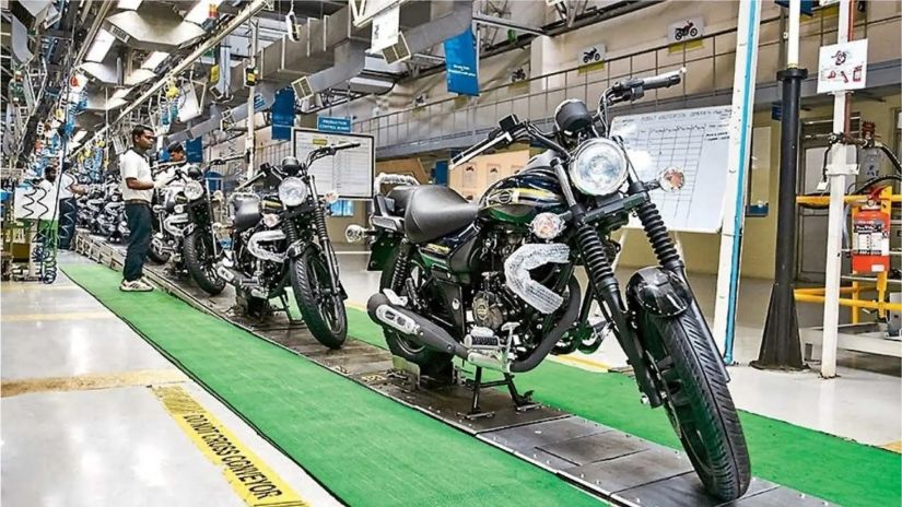 Bajaj comemora marca de 10 mil motos vendidas no Brasil