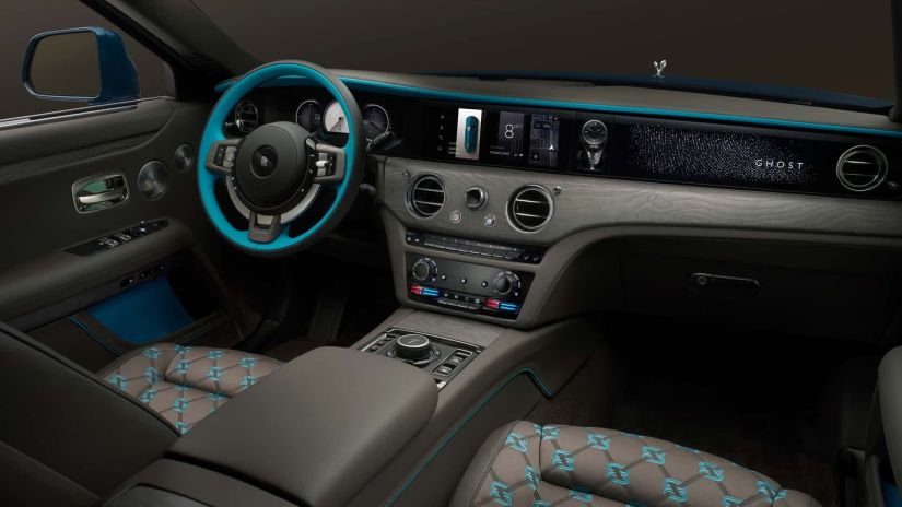 Rolls-Royce Ghost 2025 terá 44 mil opções de cores disponíveis