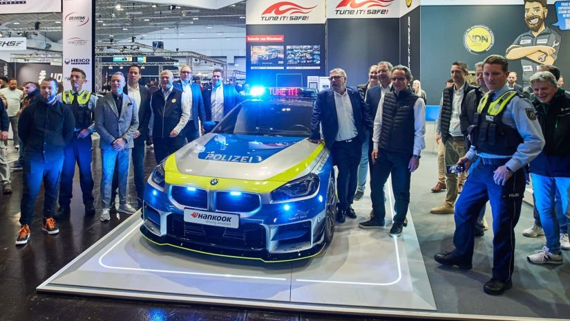 BMW M2 ganha conceito como viatura de polícia