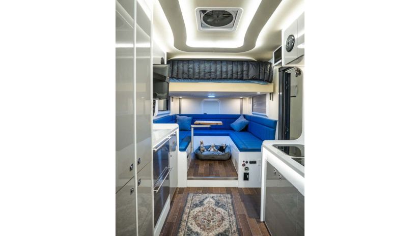 Hunter RMV apresenta modelo de motorhome 6x6