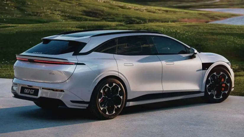 Zeekr revela imagens oficiais do novo elétrico 007 GT