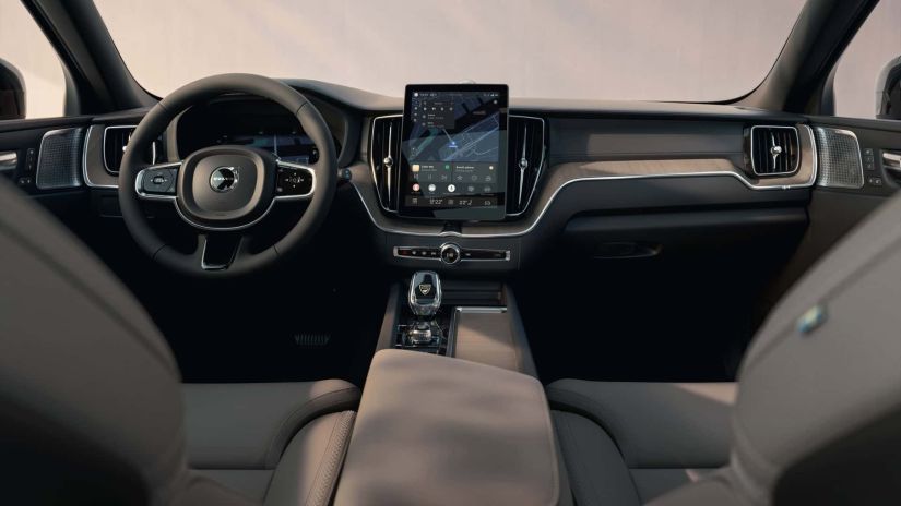 Volvo revela todas as mudanças promovidas no XC60 2025