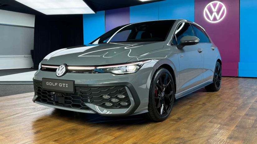 Volkswagen anuncia edição especial do Golf GTI em comemoração aos seus 50 anos