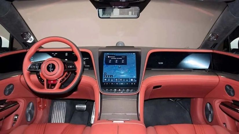 BYD apresenta novo sedã de luxo que entrega 1.287 cv de potência