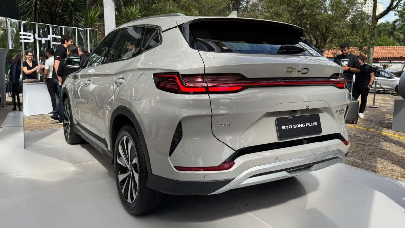 BYD lança novo Song Plus 2026 no Brasil