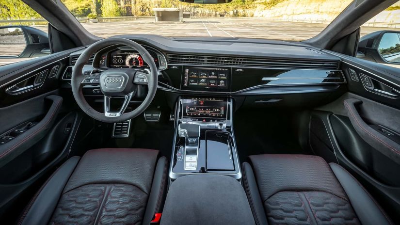 Audi lançará novo RS Q8 Performance ainda neste ano
