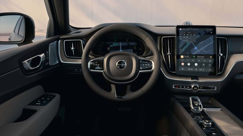 Volvo lança XC60 2026 custando quase R$ 460 mil