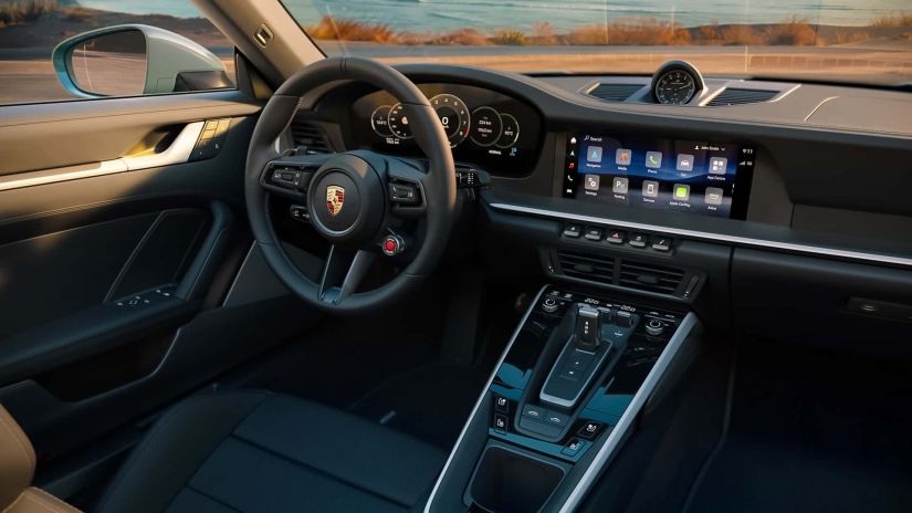 Novo Porsche 911 Carrera 4S chega com mudanças visuais
