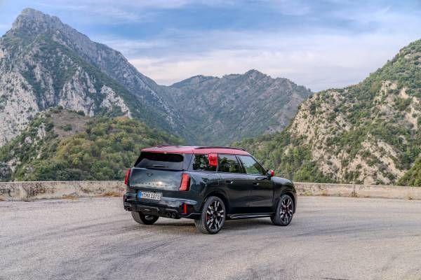 Mini lança JCW Countryman ALL4 Exclusive no Brasil
