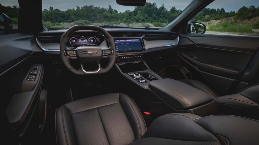Nova Cherokee 2026 chega com até 800 km de autonomia