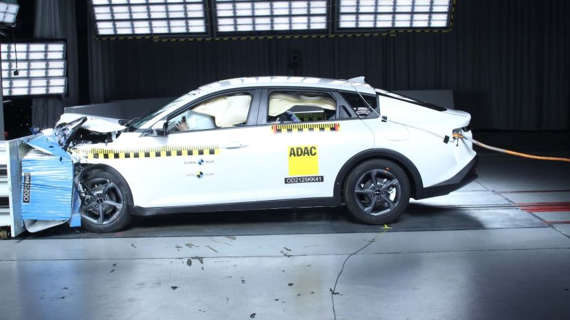 Kia K4 consegue nota máxima em teste de segurança