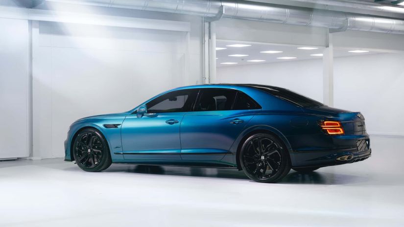 Bentley apresenta pintura de carro que muda de tonalidade