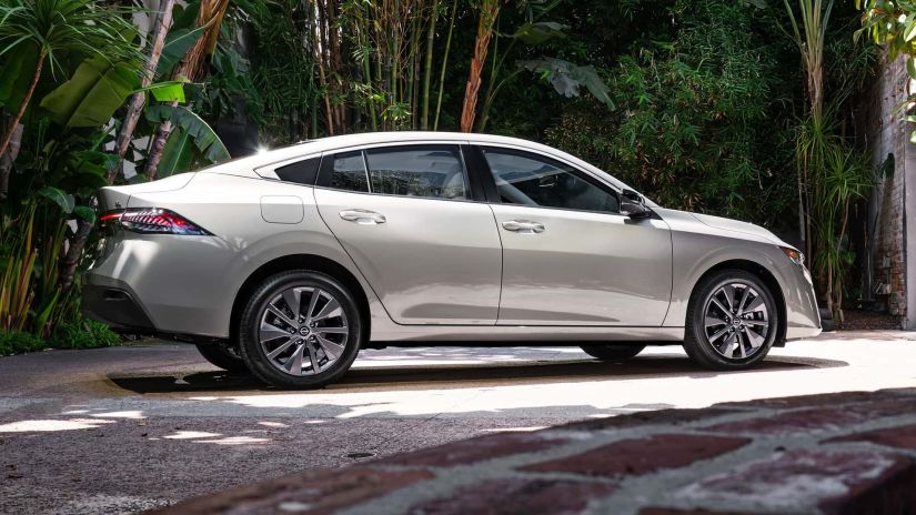 Nissan lança novo Sentra 2026 com novidades no acabamento