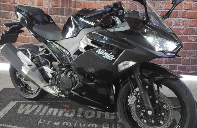 Kawasaki Ninja 400 - Foto #1
