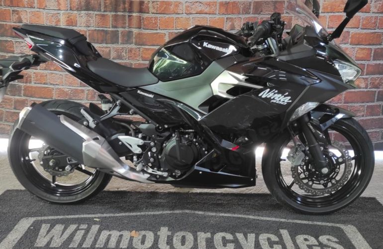 Kawasaki Ninja 400 - Foto #3