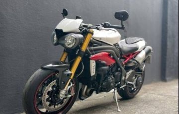 Triumph Speed Triple R - Foto #3