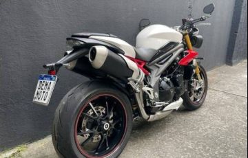 Triumph Speed Triple R - Foto #6