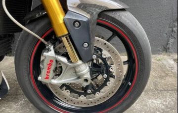 Triumph Speed Triple R - Foto #9