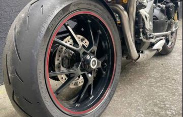 Triumph Speed Triple R - Foto #10