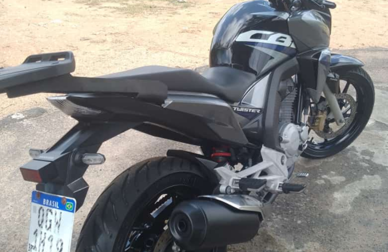 Honda Twister (CBS) - Foto #2