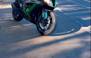 Kawasaki Ninja Zx 10R - Foto #1