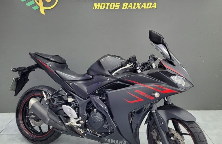 Yamaha YZF R3 (ABS) - Foto #1