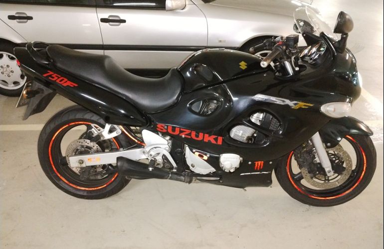 Suzuki Gsx 650 F - Foto #1