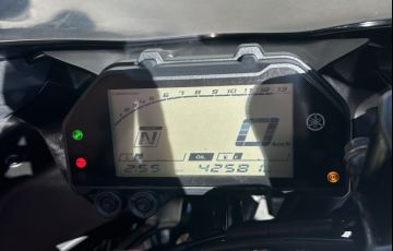 Yamaha YZF R3 (ABS) - Foto #1