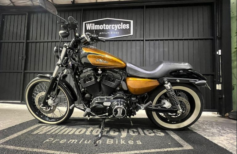 Harley-Davidson Sportster Xl 883 Custom - Foto #10