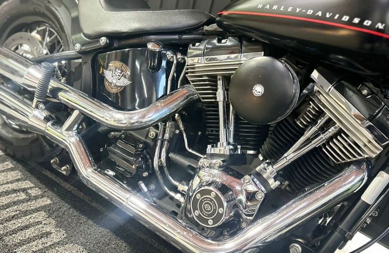 Harley-Davidson Softail Blackline - Foto #4