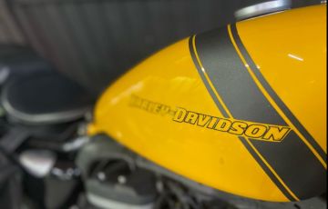 Harley-Davidson Sportster Iron 883 - Foto #4