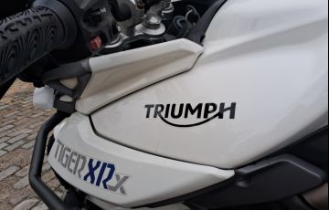Triumph Tiger 800 XRX - Foto #1