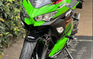 Kawasaki Ninja 400 - Foto #9
