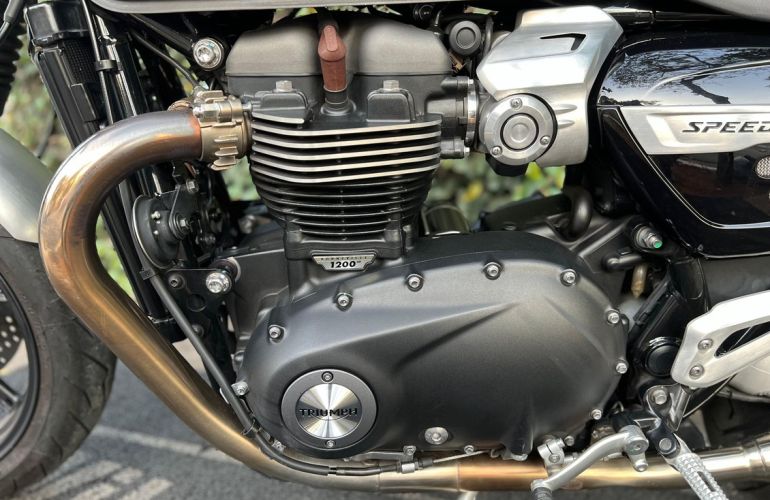 Triumph Speed Twin - Foto #8