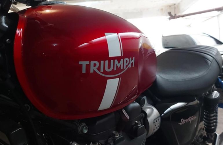 Triumph Bonnevile Street Twin - Foto #1