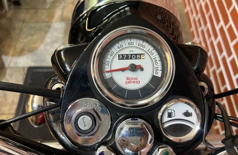 Royal Enfield Classic 500 - Foto #10