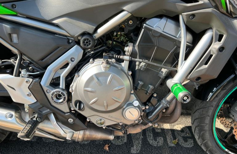 Kawasaki Z 650 (ABS) - Foto #7