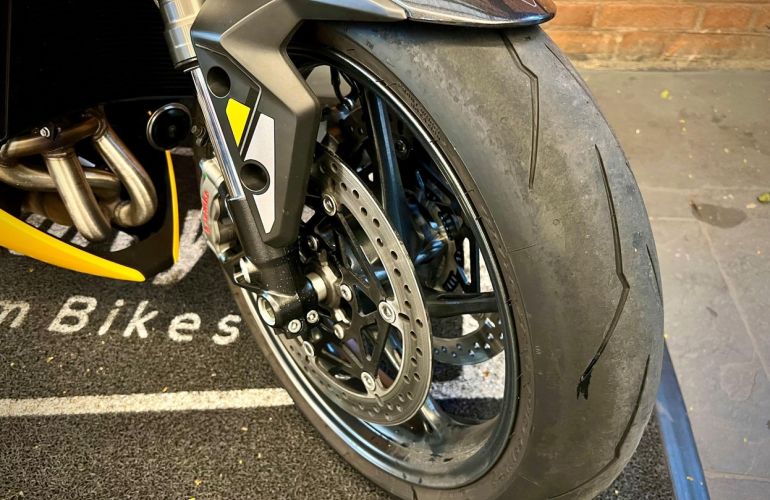 Triumph Street Triple 765 Rs - Foto #9