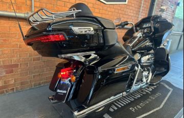 Harley-Davidson Road Glide Ultra - Foto #4