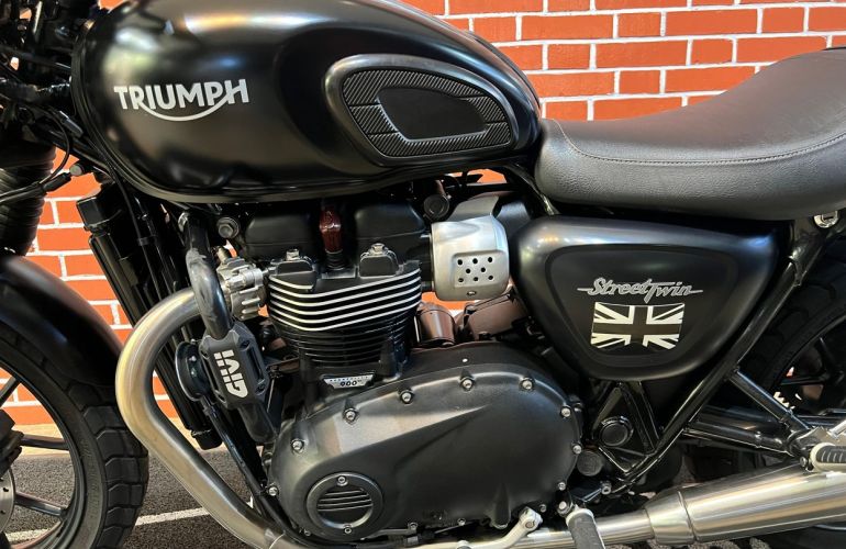 Triumph Street Twin - Foto #6