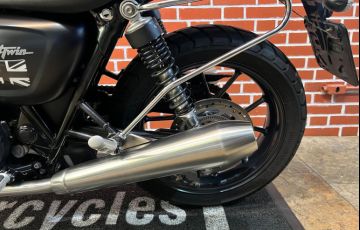 Triumph Street Twin - Foto #9