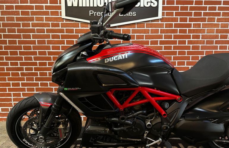 Ducati Diavel Carbon - Foto #2