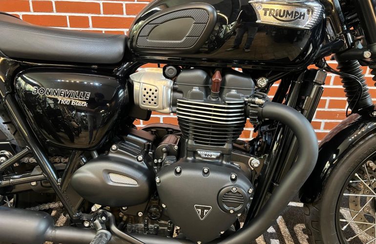 Triumph Bonneville T100 Black 900 - Foto #6