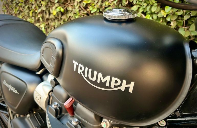 Triumph Street Twin - Foto #2