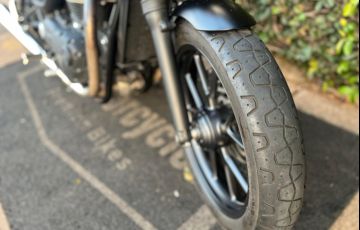 Triumph Street Twin - Foto #4