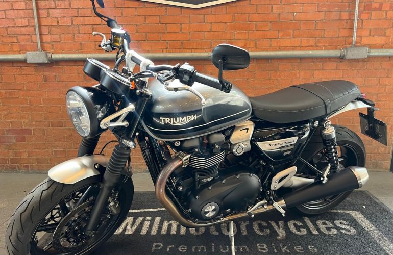 Triumph Speed Twin - Foto #9