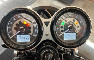 Triumph Speed Twin - Foto #10