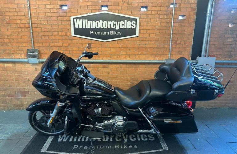 Harley-Davidson Road Glide Ultra - Foto #1